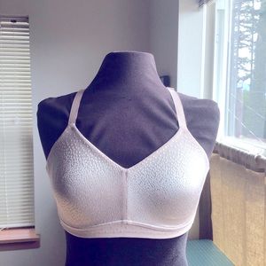 Wacoal wireless 38C bra. EUC